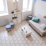Idealement Situe A Deux Pas Du Port De Peche ! *