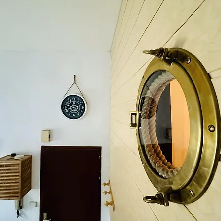 Idealement Situe A Deux Pas Du Port De Peche ! Les Sables-dʼOlonne