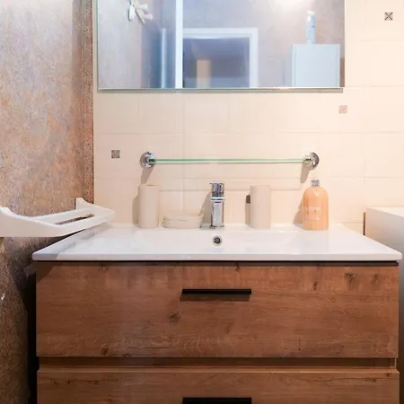 Idealement Situe A Deux Pas Du Port De Peche ! Lägenhet *