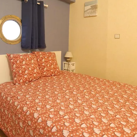 Idealement Situe A Deux Pas Du Port De Peche ! * Les Sables-dʼOlonne