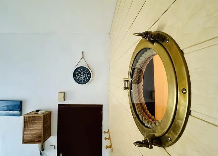 Idealement Situe A Deux Pas Du Port De Peche ! Les Sables-dʼOlonne